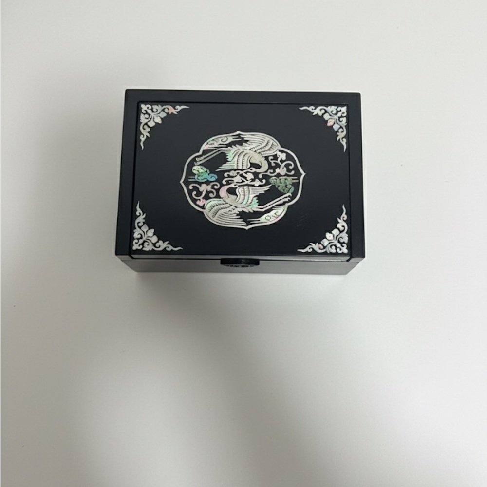 Mother-of-Pearl Najeon Inlaid Crane Business Card Case Badge Holder